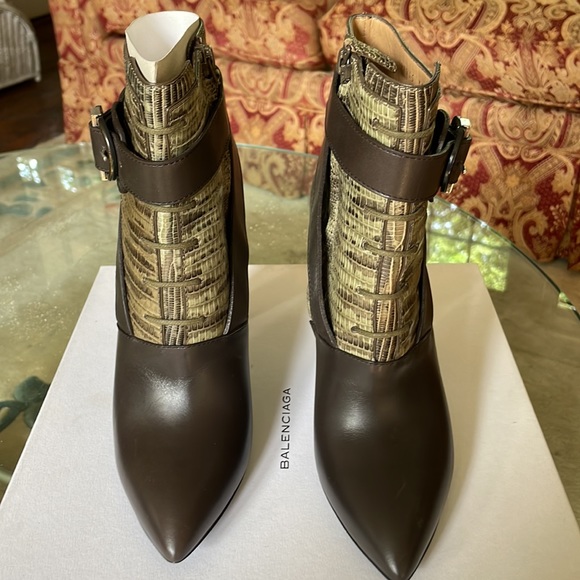 Balenciaga Olive Green Lizard Leather Ankle Boots/Booties (EU 38.5) - Picture 2 of 7
